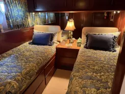 Buy a yacht Resolute 63
