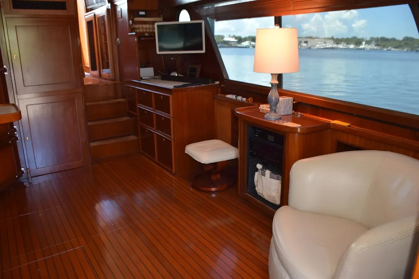 Buy a yacht QA3 - Hatteras