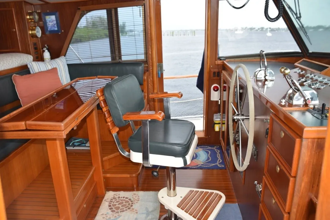 Buy a yacht QA3 48