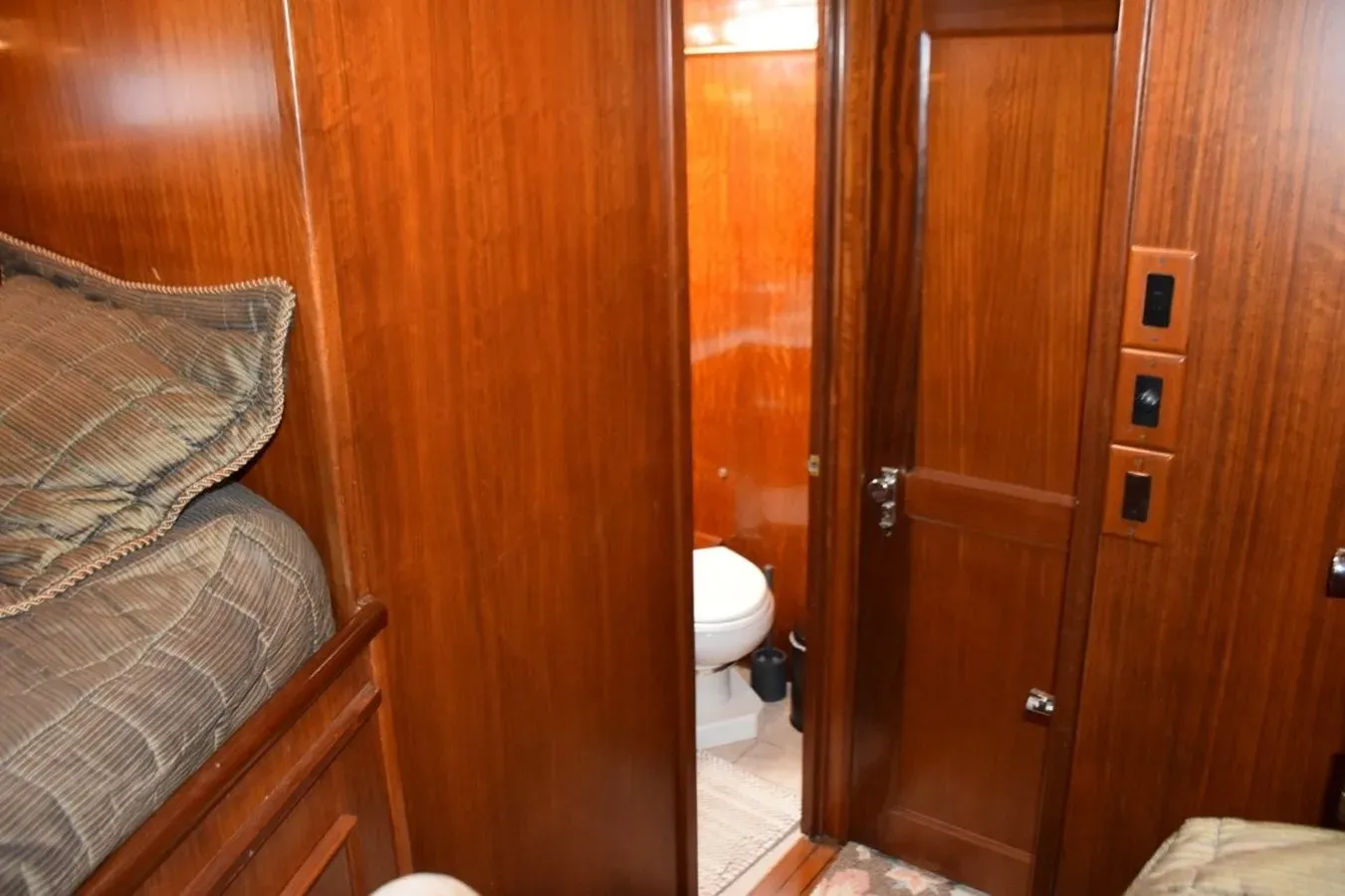 Buy a QA3 Long Range Cruiser at Shestakov Yacht Sales