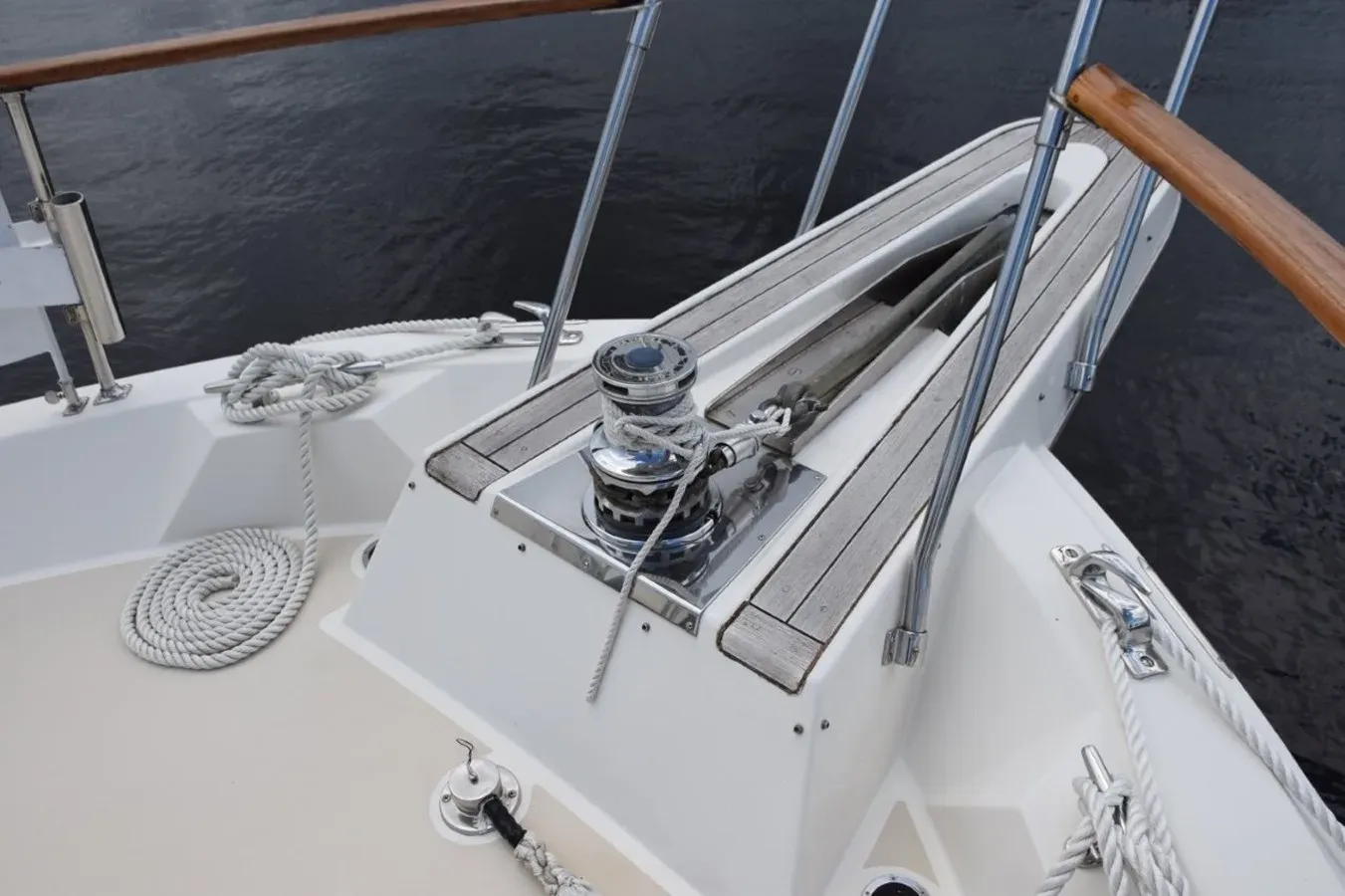 Buy a QA3 - Hatteras at Shestakov Yacht Sales