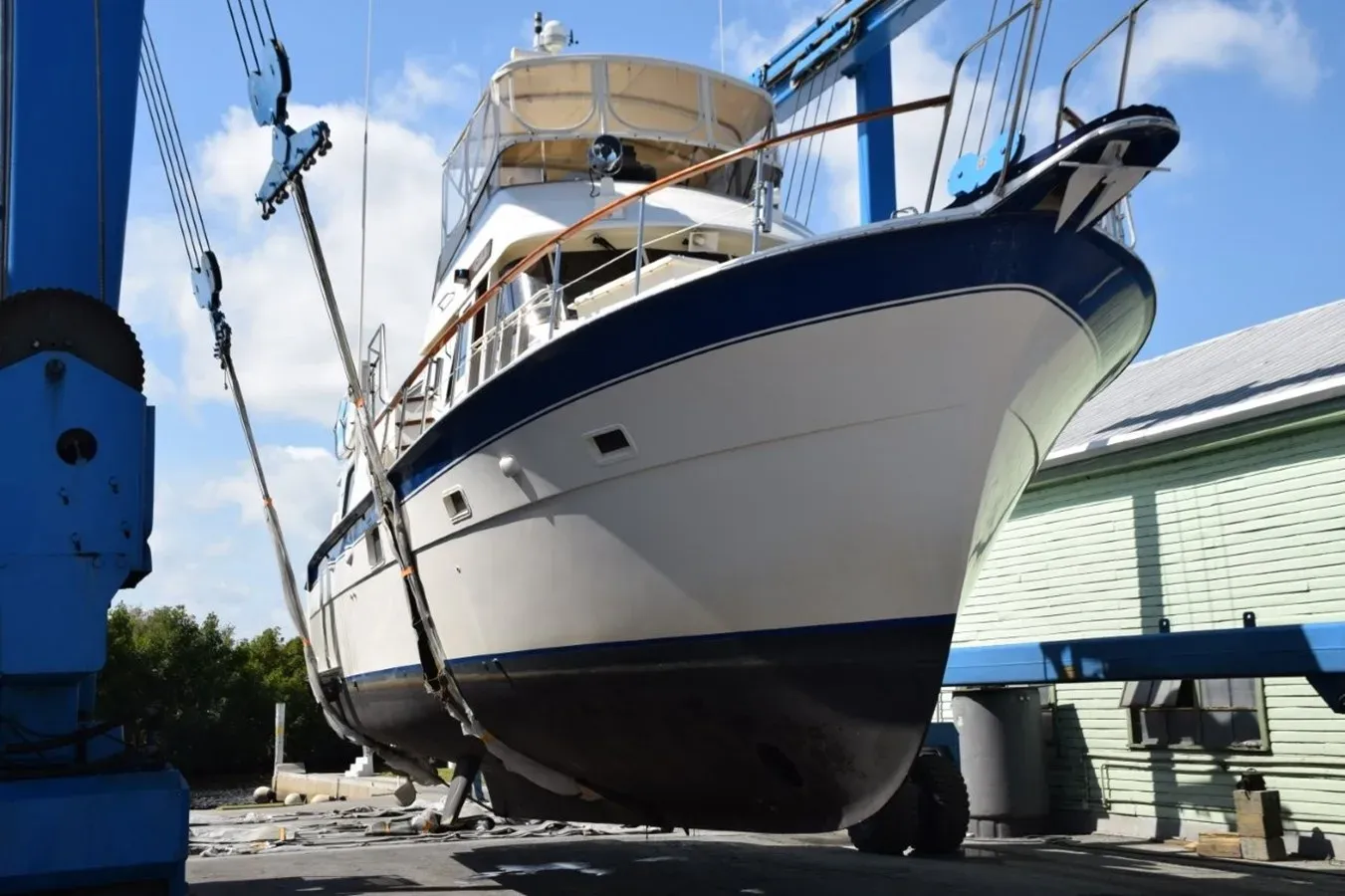 best yacht sales deals QA3 - Hatteras