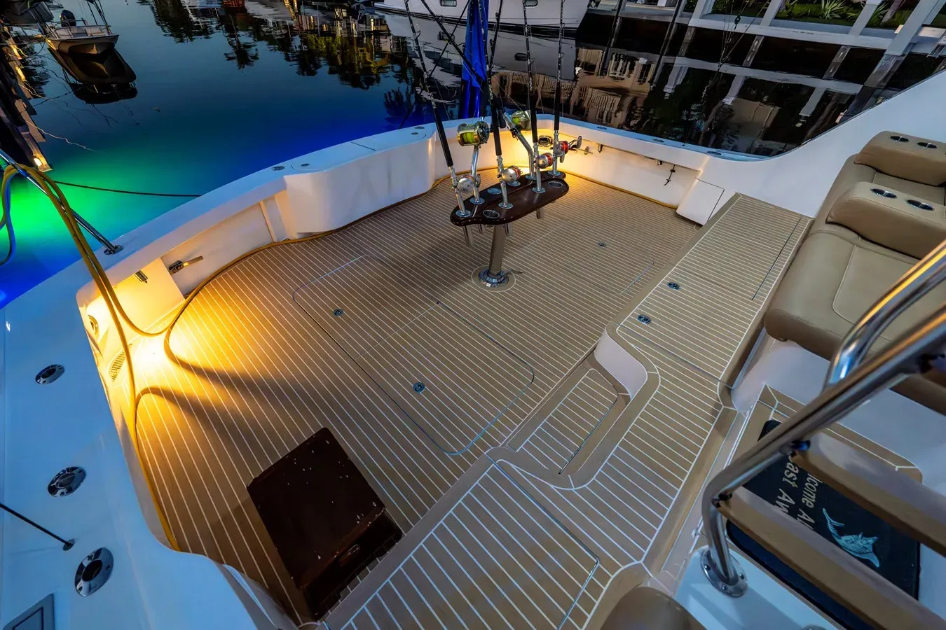 Купить яхту REEL TEXAN (Copy) - Hatteras в Shestakov Yacht Sales