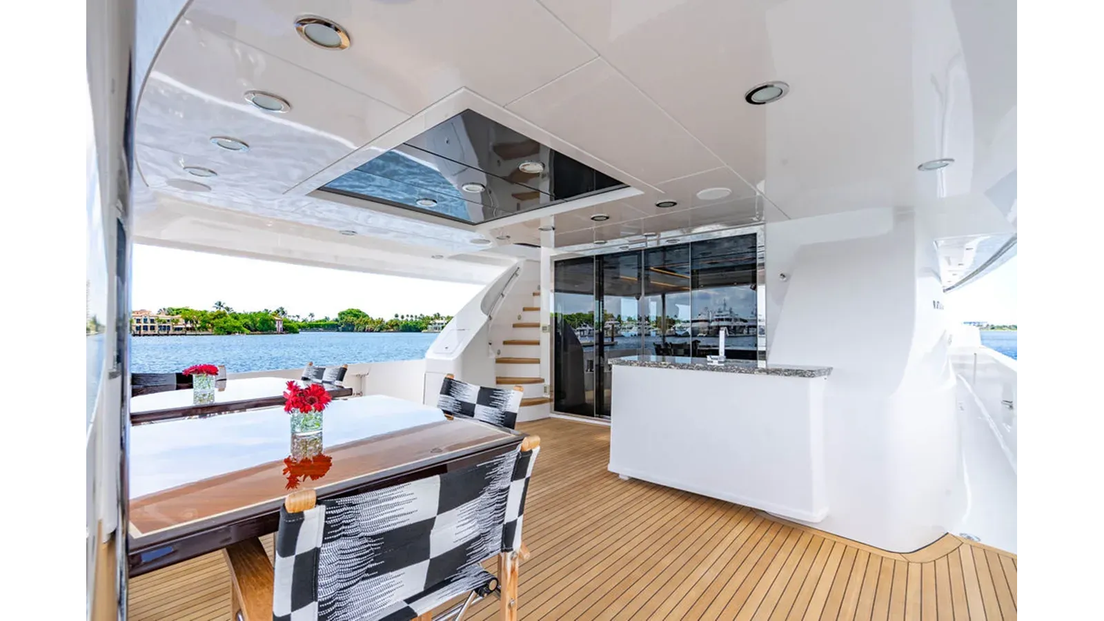 Купить яхту TRU LUV 2022 в Shestakov Yacht Sales