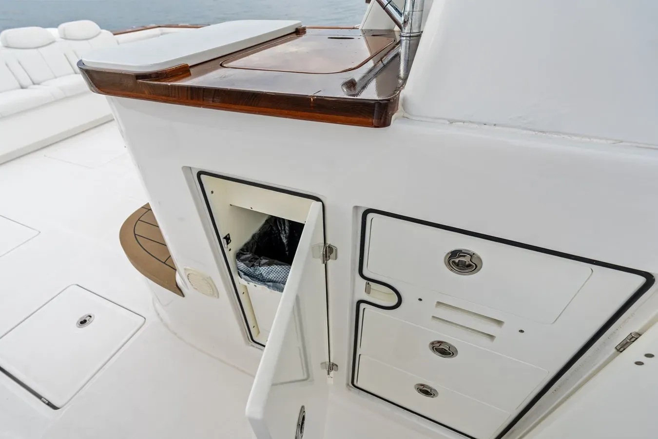 the best price on Mary Daniela 65