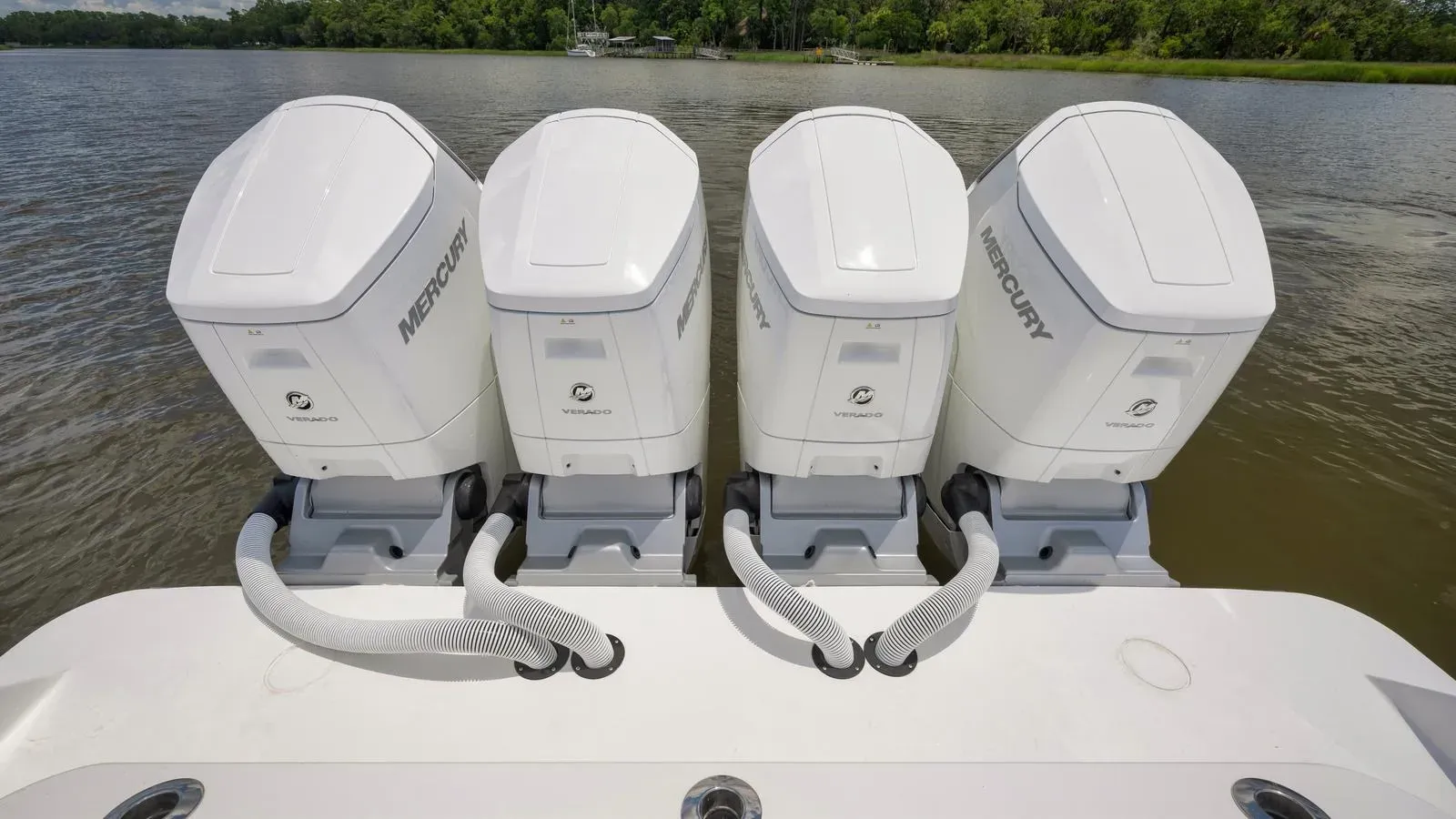 TRAVELLER 52 price