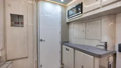 the best price on TRAVELLER - HCB