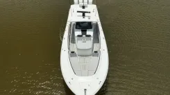 TRAVELLER - HCB yacht sale