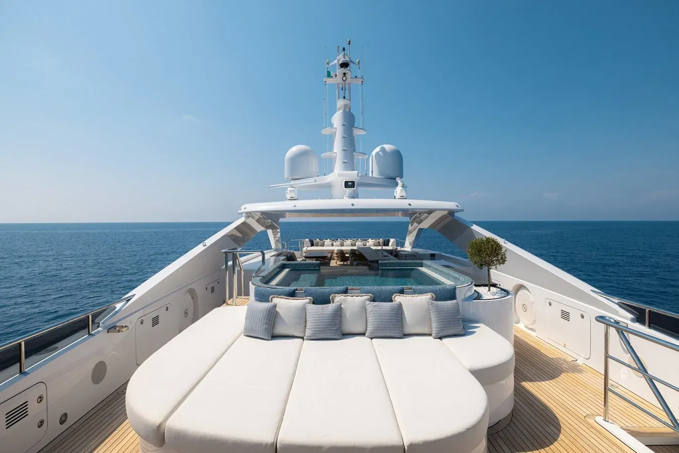 Buy a SERENA - Heesen Yachts at Shestakov Yacht Sales