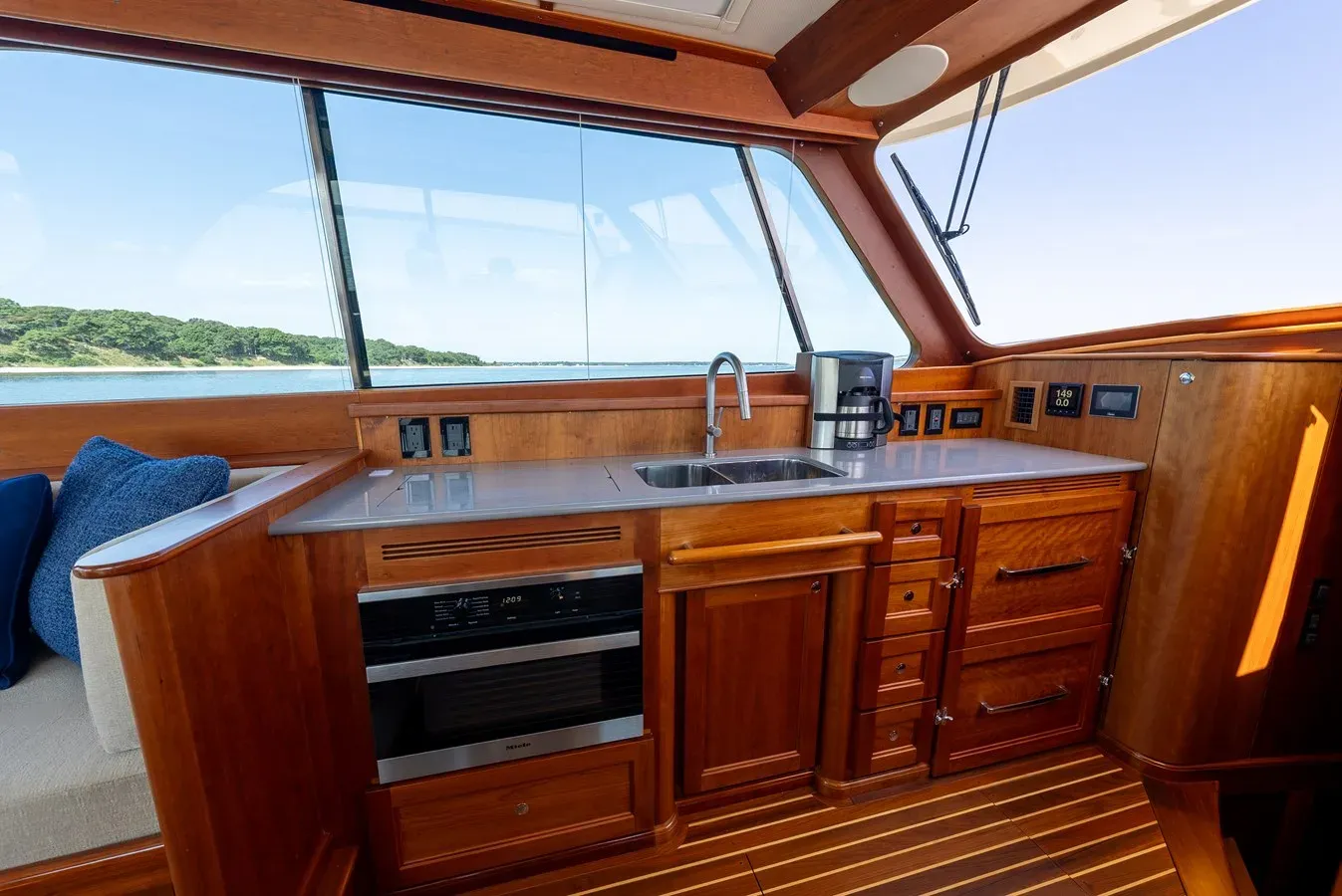 the best price on TURQUOISE (name reserved) 2022