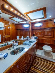 MEL BELLE yacht sale
