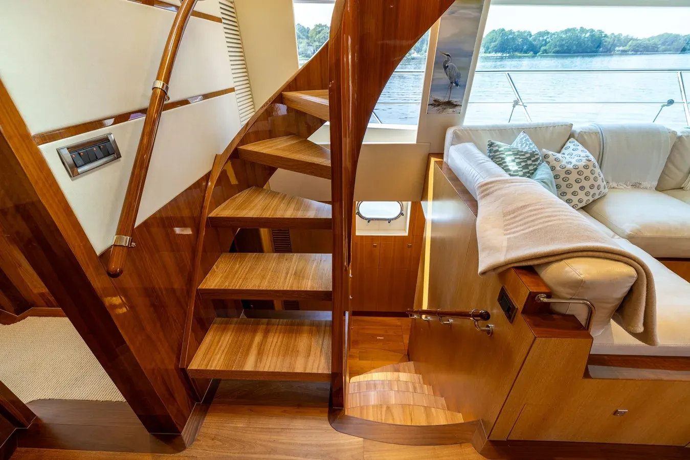 Buy a LORAX - HORIZON MOTOR YACHTS at Shestakov Yacht Sales