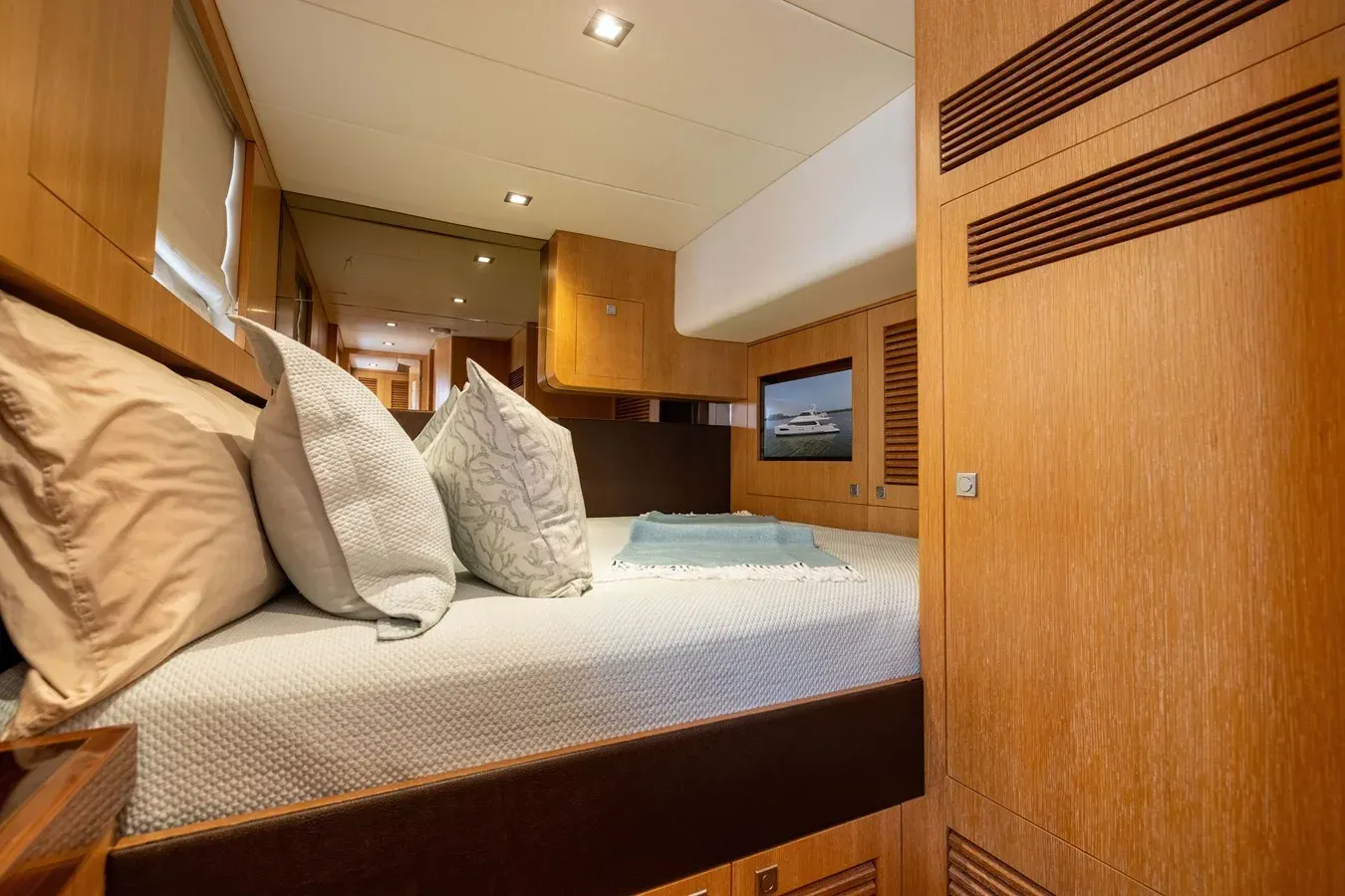 LORAX - HORIZON MOTOR YACHTS