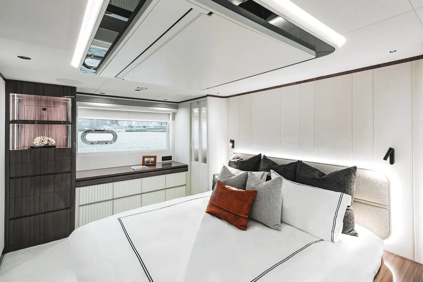 Buy a yacht ES88 2027