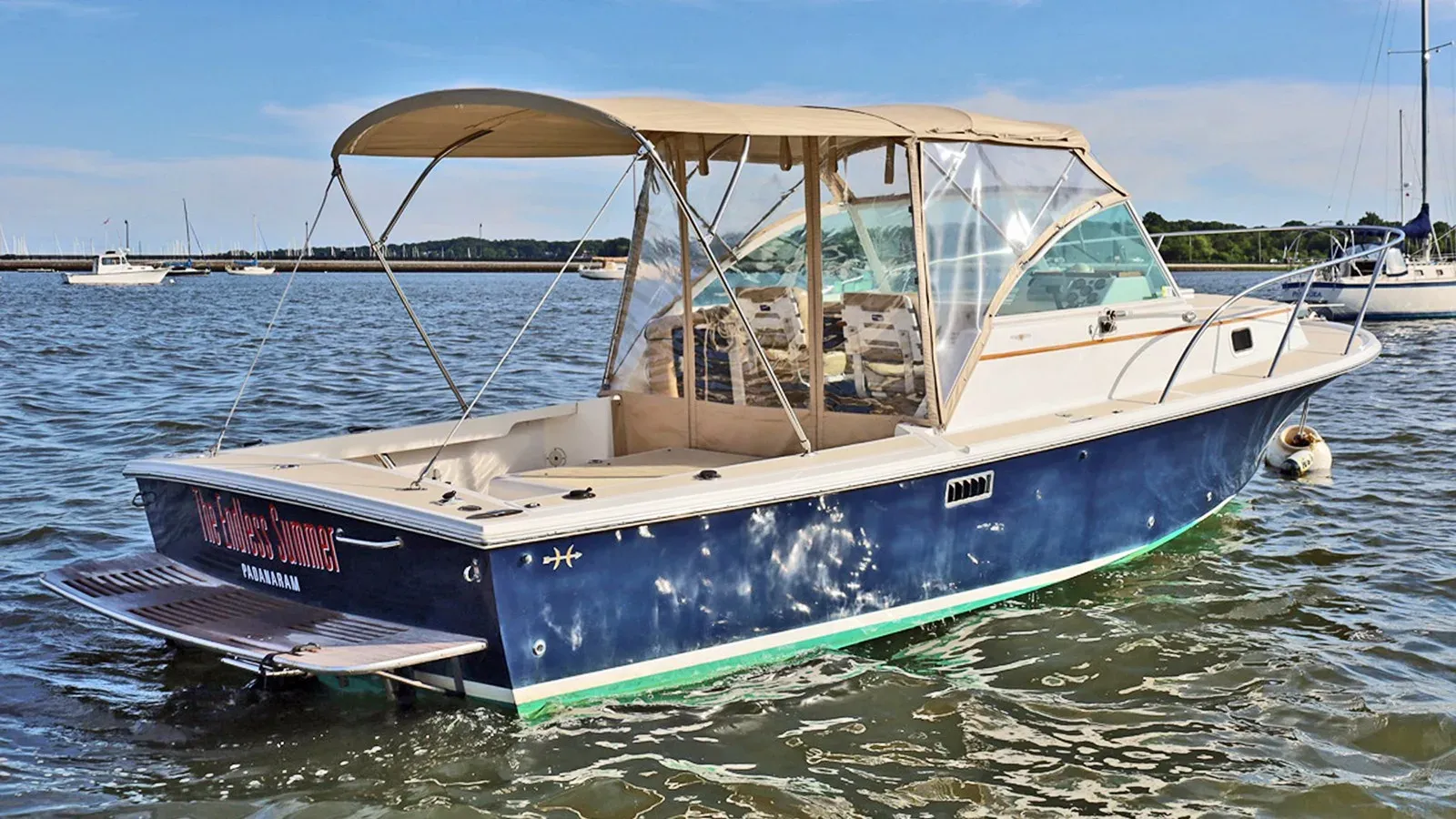 best yacht sales deals THE ENDLESS SUMMER - HUNT YACHTS