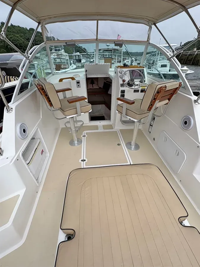 Buy a WAHINE 2005 at Shestakov Yacht Sales