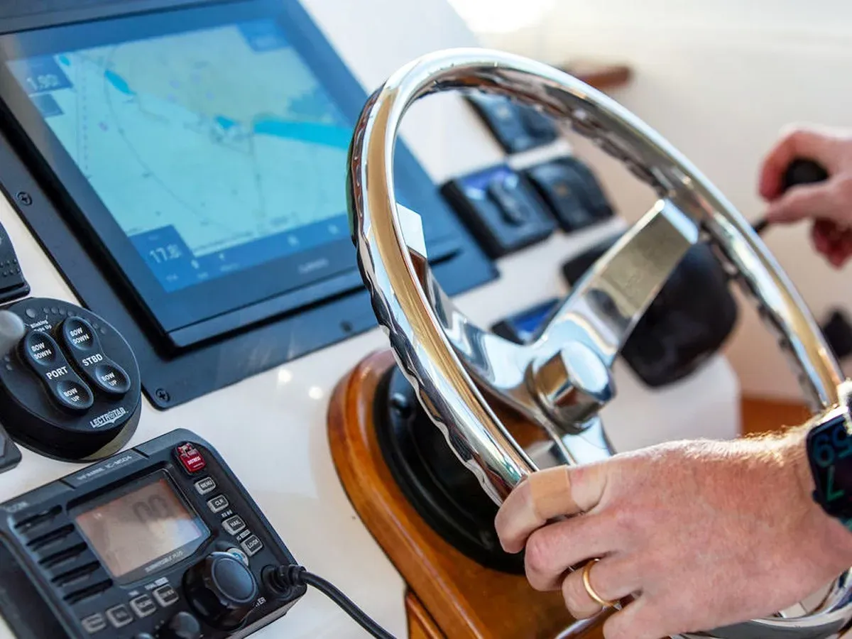 Стоимость яхты BATTENDOWN - HUNT YACHTS