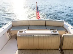 BATTENDOWN - HUNT YACHTS