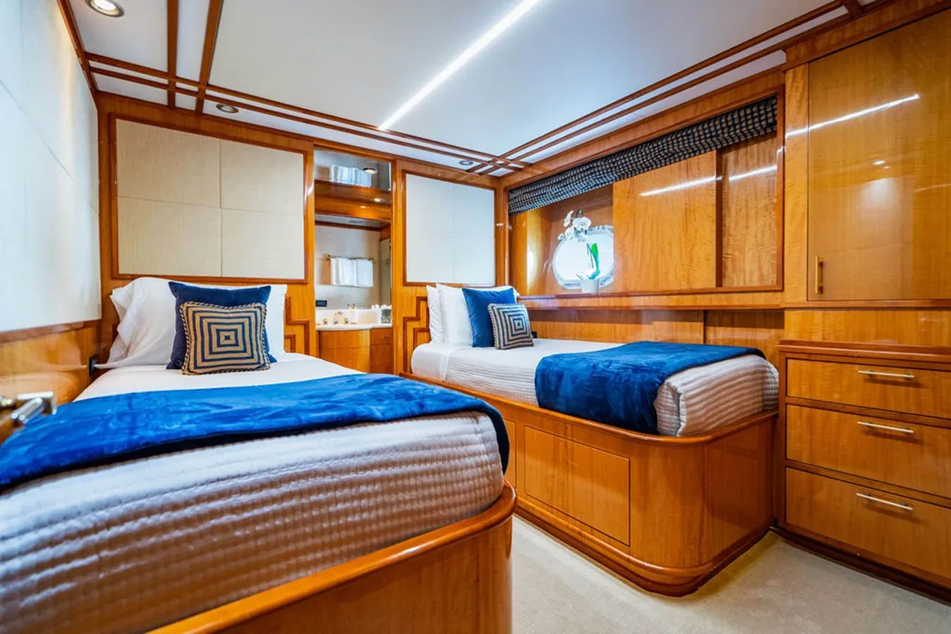 Buy a yacht CARPE DIEM 95
