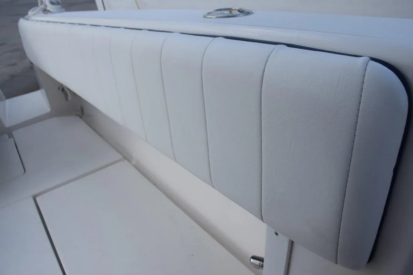 Buy a yacht ISLA REINA 39