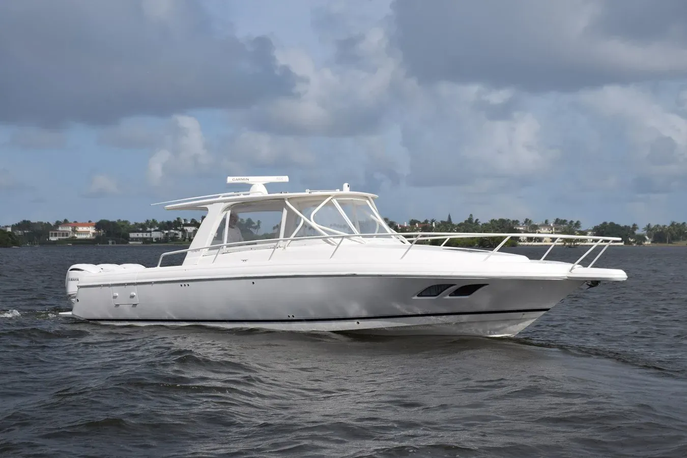 the best price on ISLA REINA 39