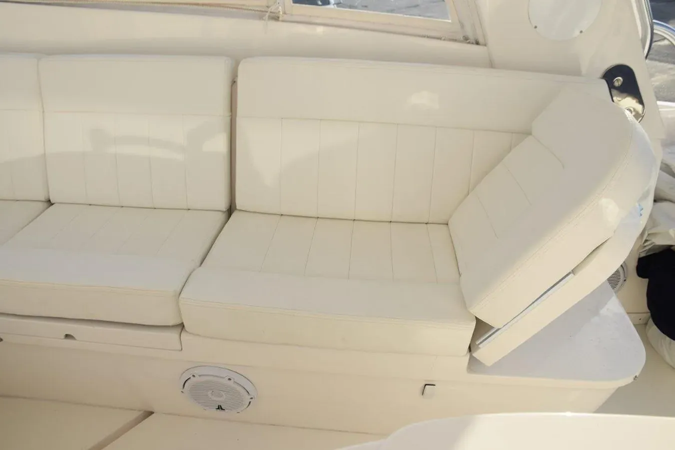 the best price on ISLA REINA 39