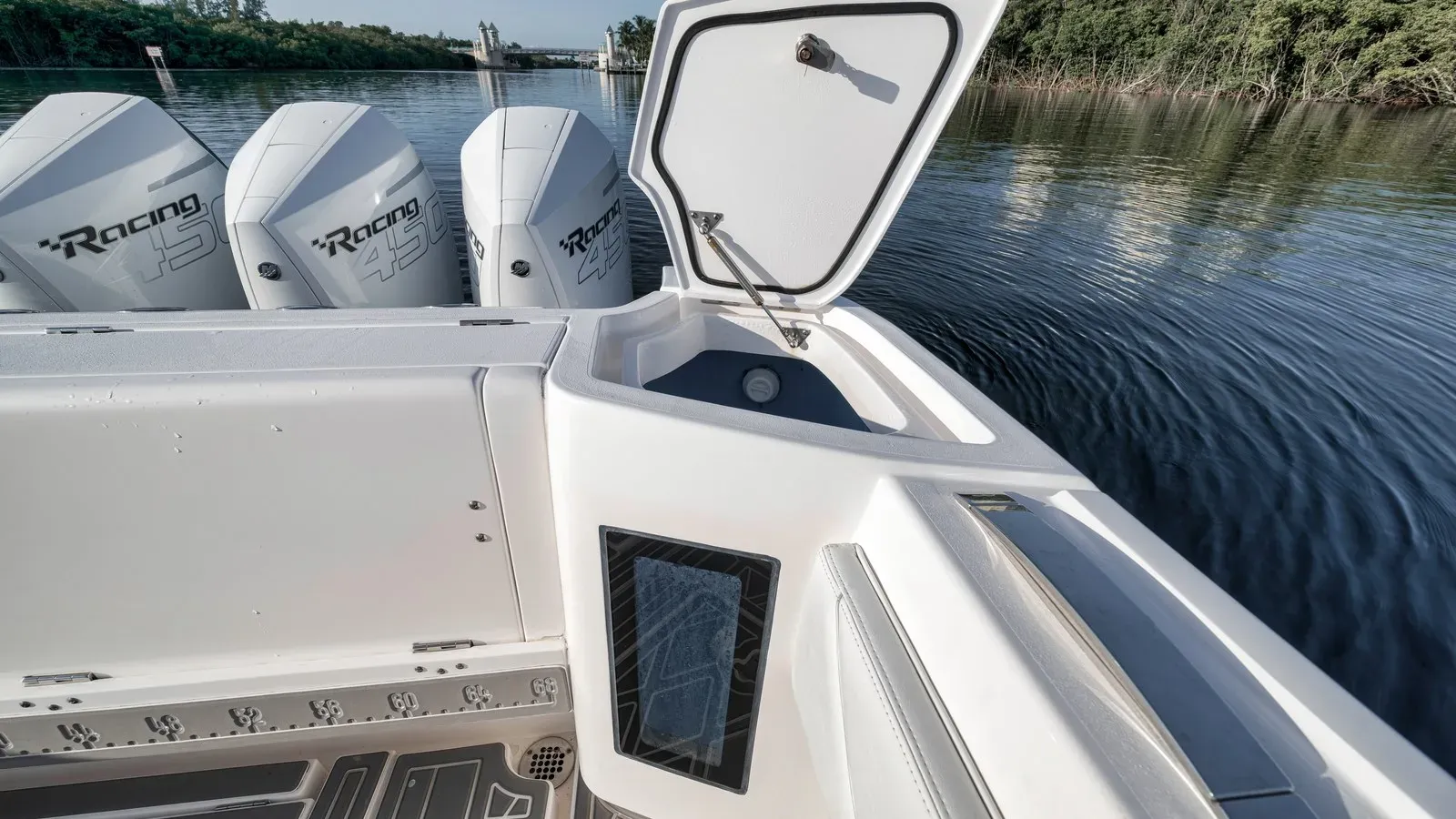 Buy a yacht LITTLE HOO
