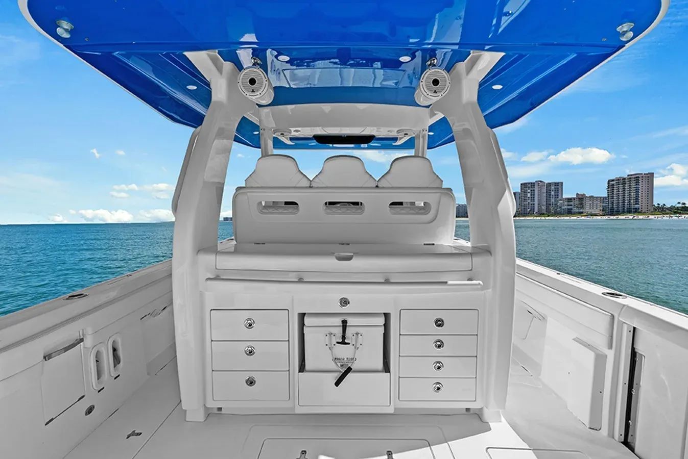 Buy a yacht SPONTANEOUS - Intrepid
