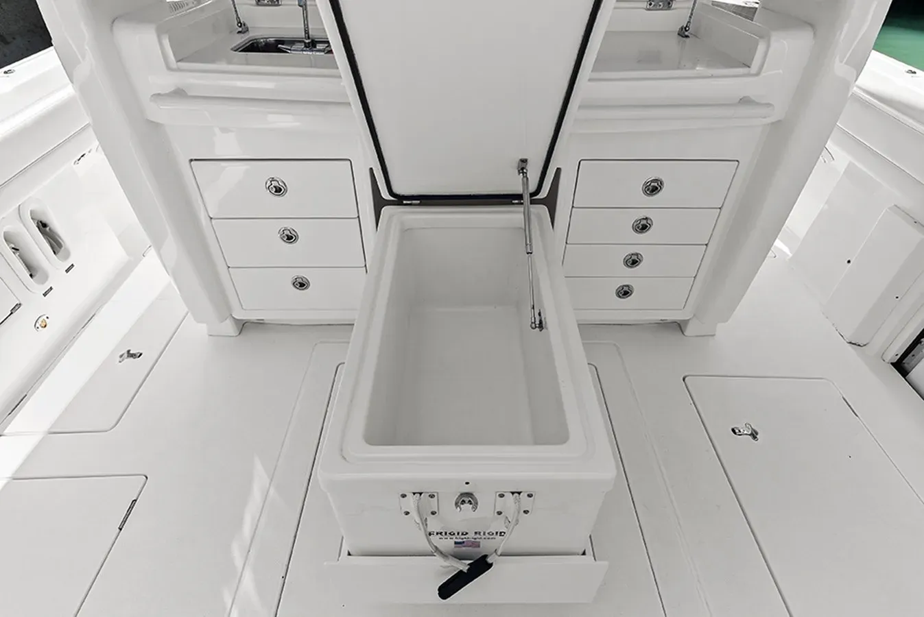 best yacht sales deals SPONTANEOUS 2022