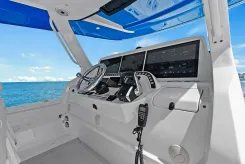 Buy a yacht SPONTANEOUS
