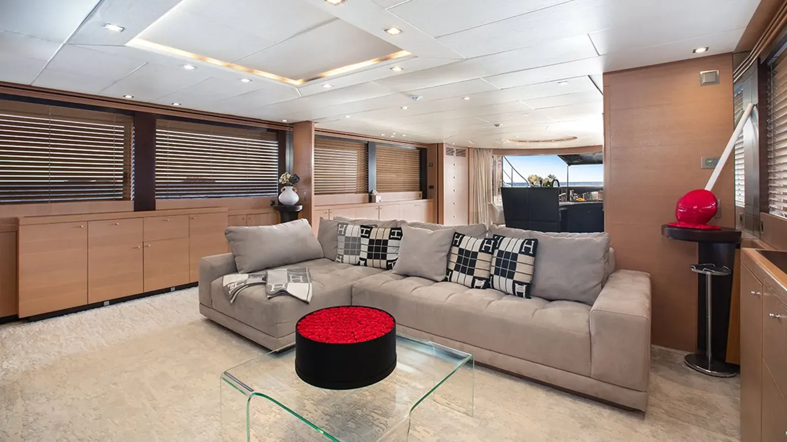YCM 120 120 yacht sale