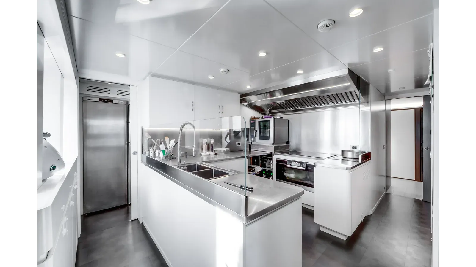 L.A.U.L - ISA YACHTS price