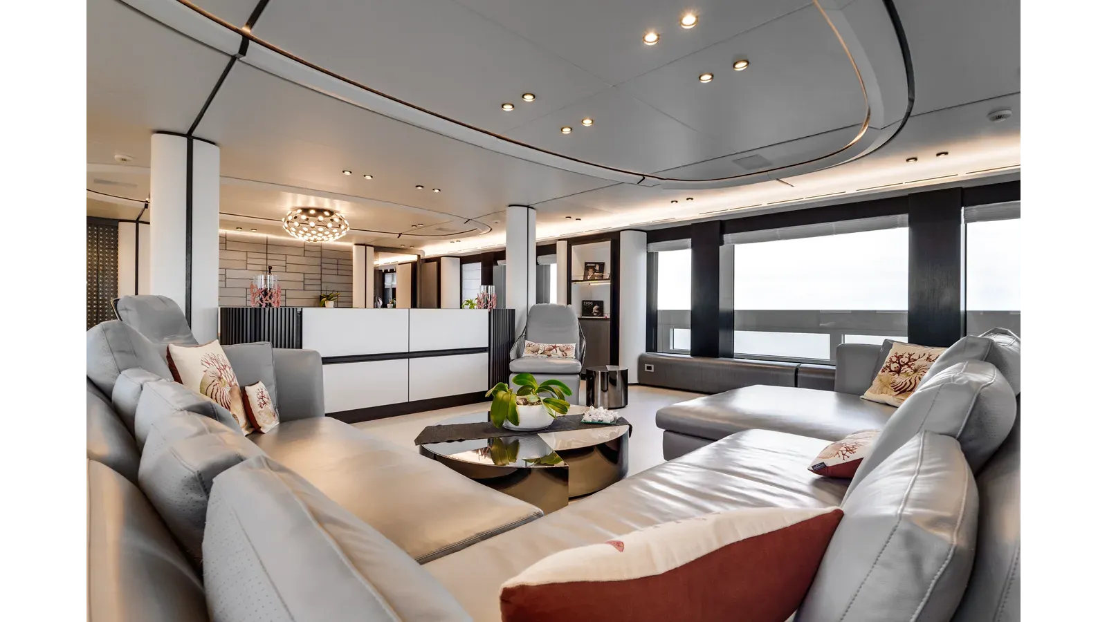 Buy a yacht L.A.U.L 2019