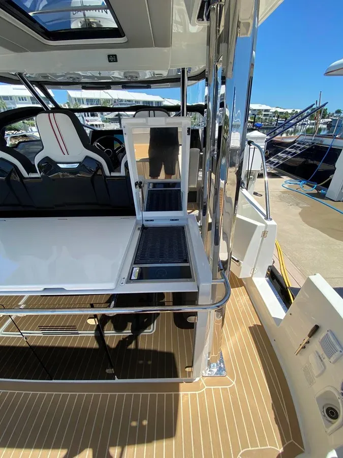 Buy a yacht ENCORE - Jeanneau