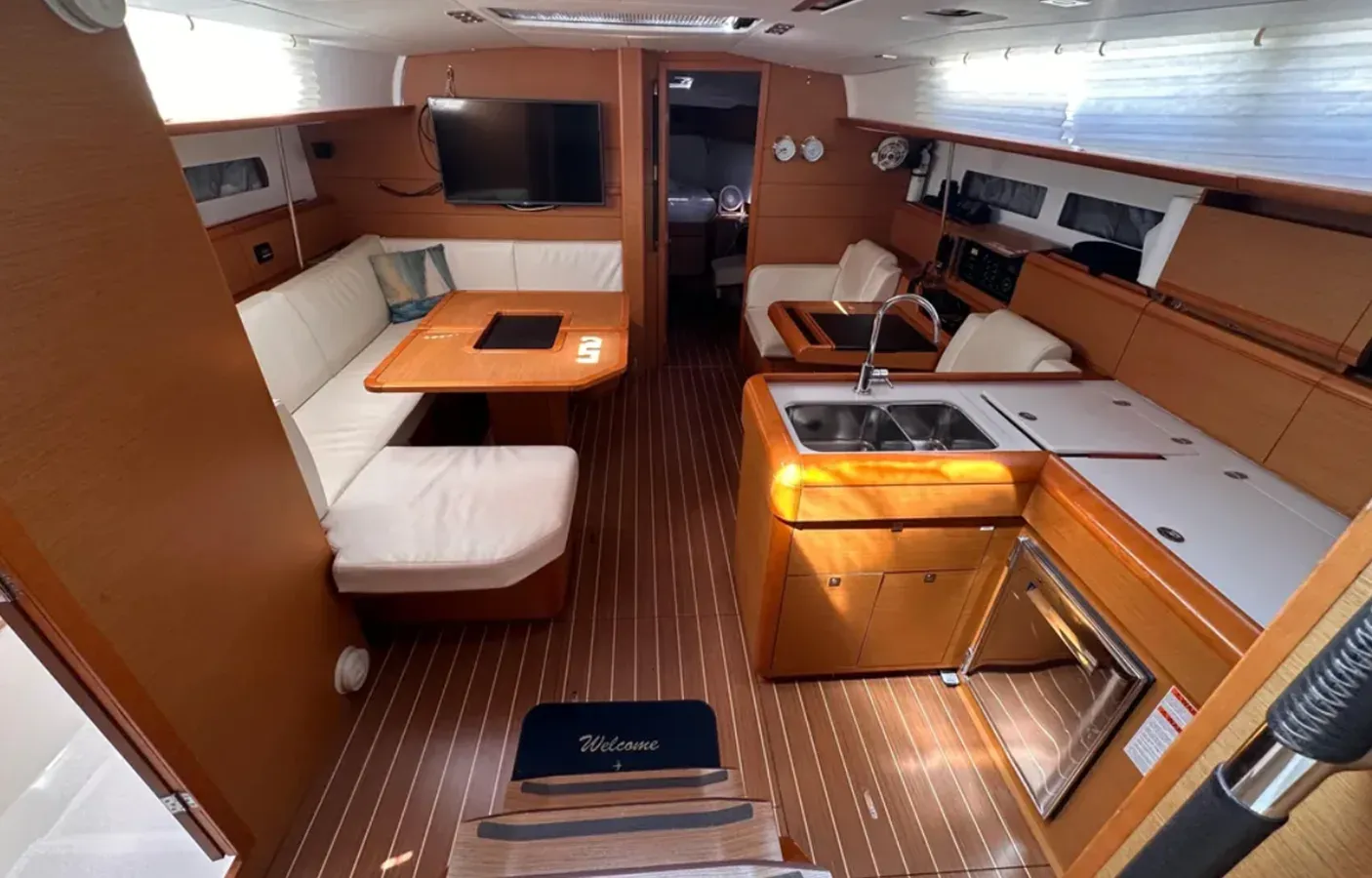 Buy a Jeanneau Sun Odyssey 469 - Jeanneau at Shestakov Yacht Sales