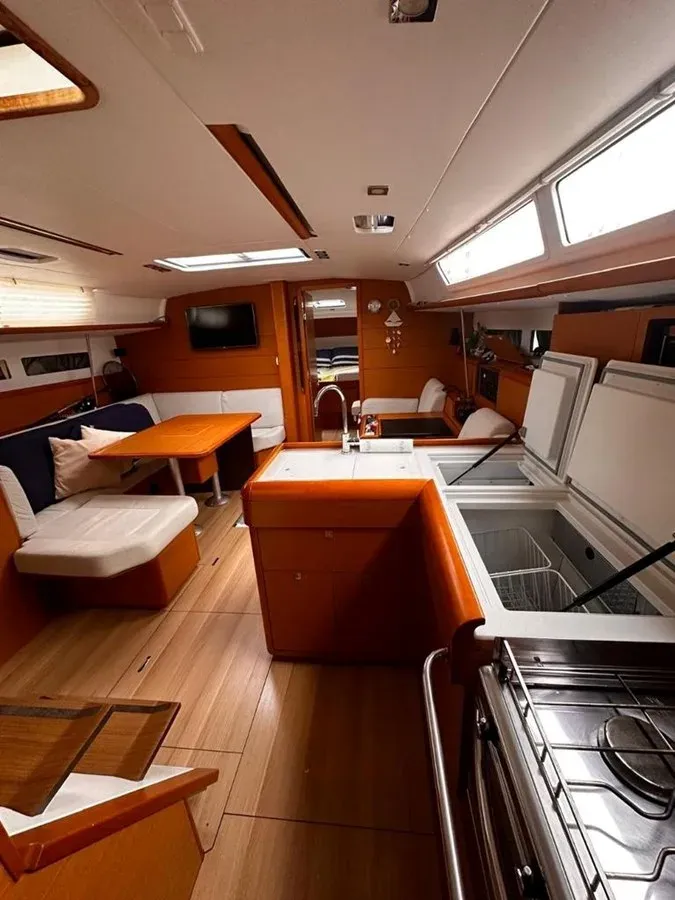 the best price on Jeanneau Sun Odyssey 469 2015