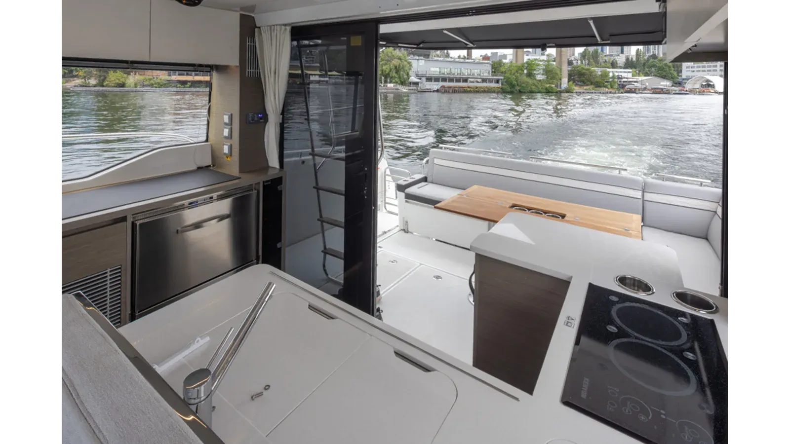 Buy a yacht No Name - Jeanneau