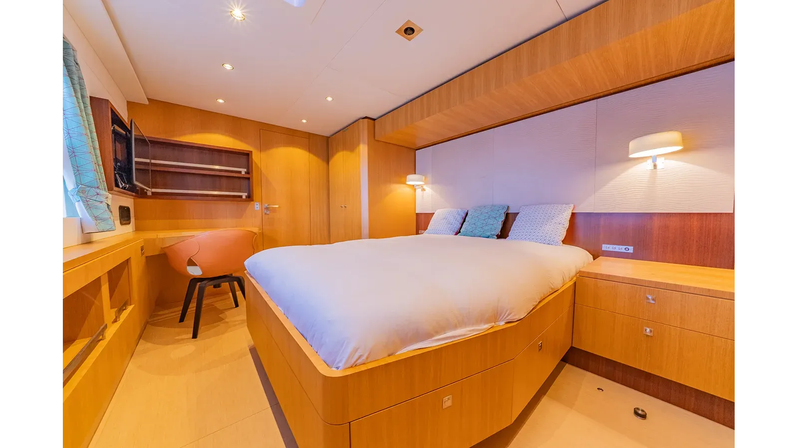 Купить яхту No Name Long Island 78 Power в Shestakov Yacht Sales