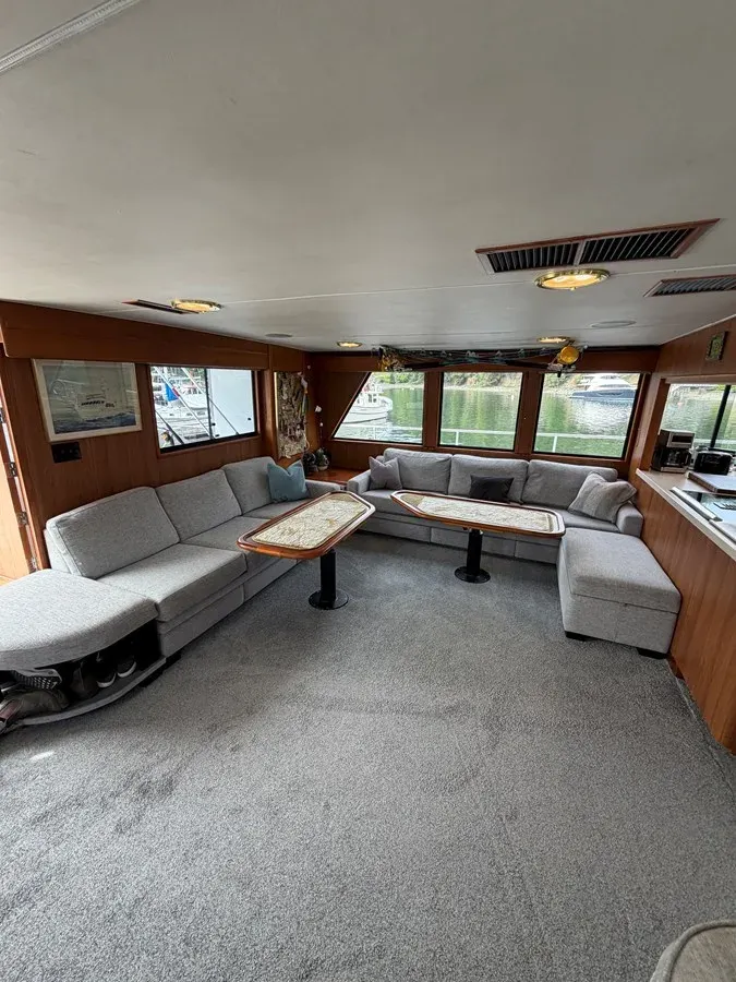 Buy a yacht OCEAN PACIFIC 1984
