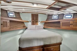 best yacht sales deals Nirvana 1988