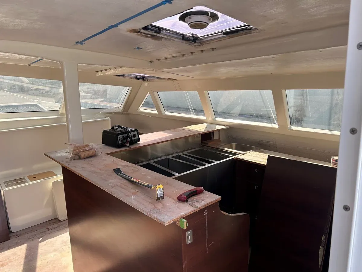 Buy a yacht MANTA 1997