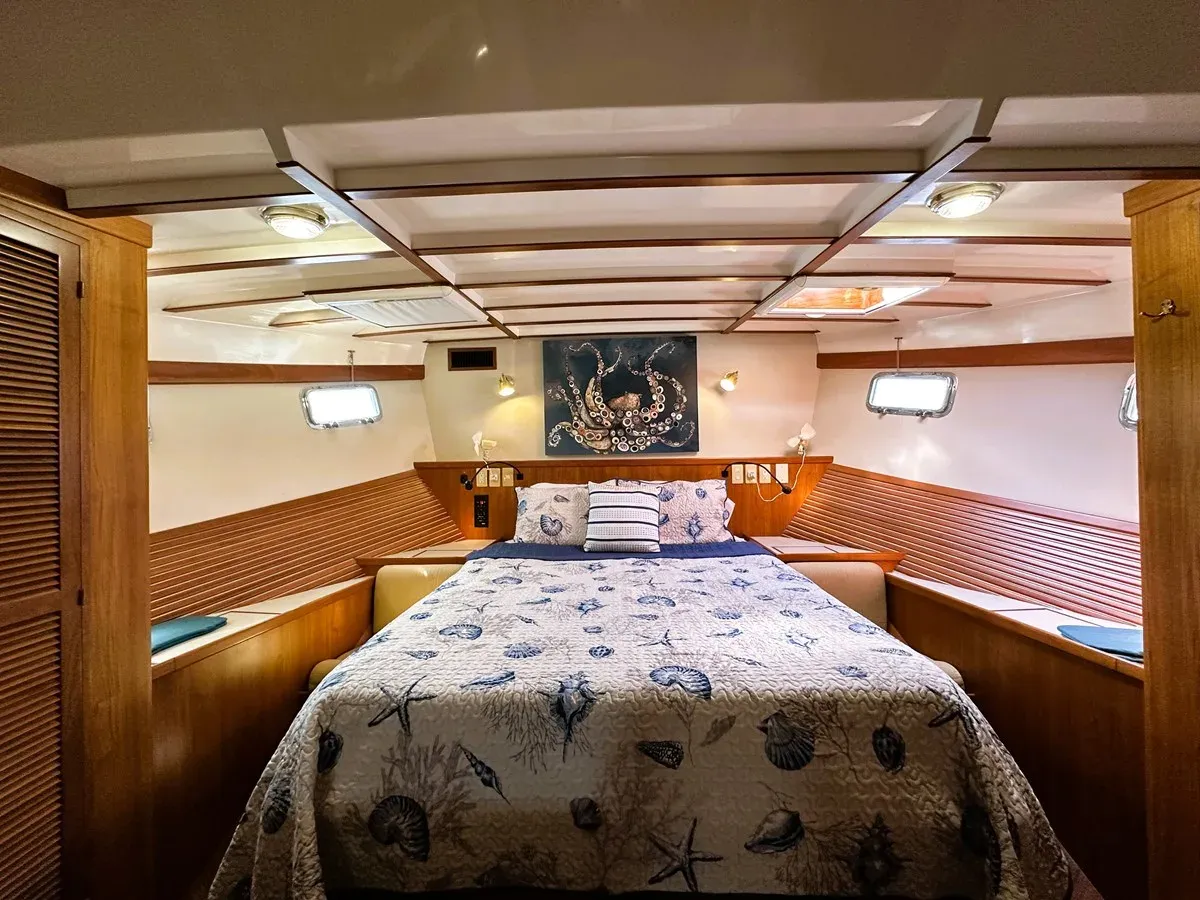 Buy a DREAM WEAVER 1997 at Shestakov Yacht Sales