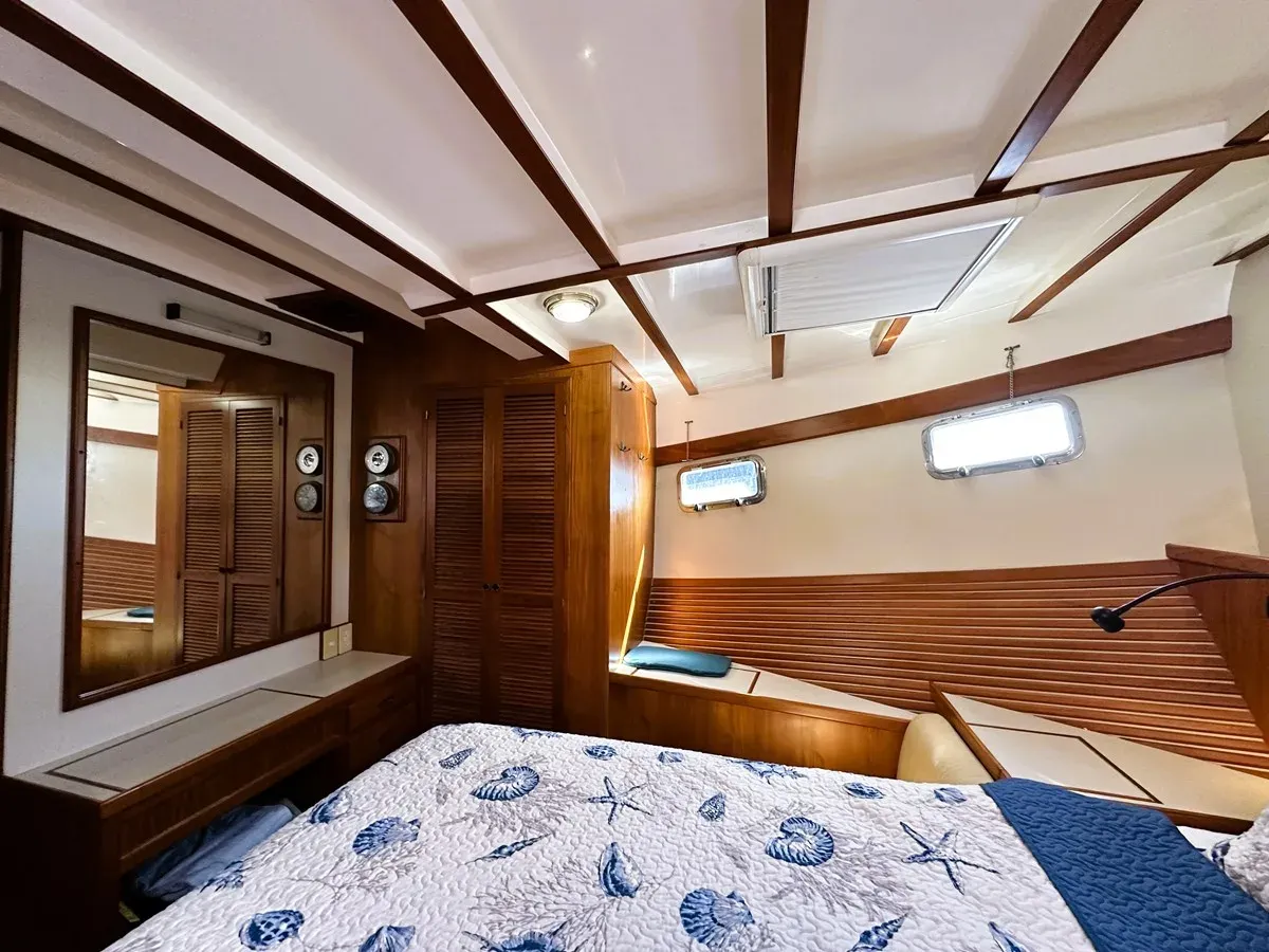 Buy a yacht DREAM WEAVER 48 Whaleback