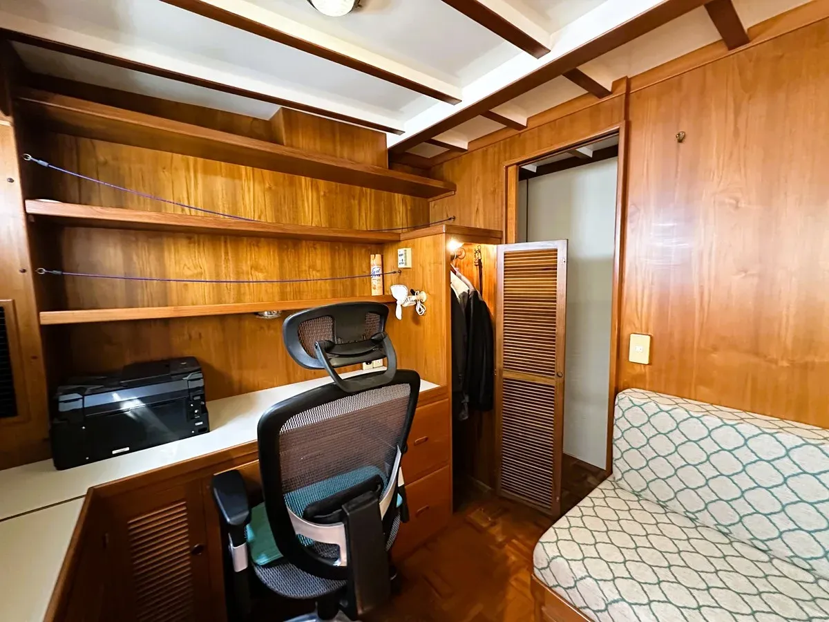 best yacht sales deals DREAM WEAVER 48