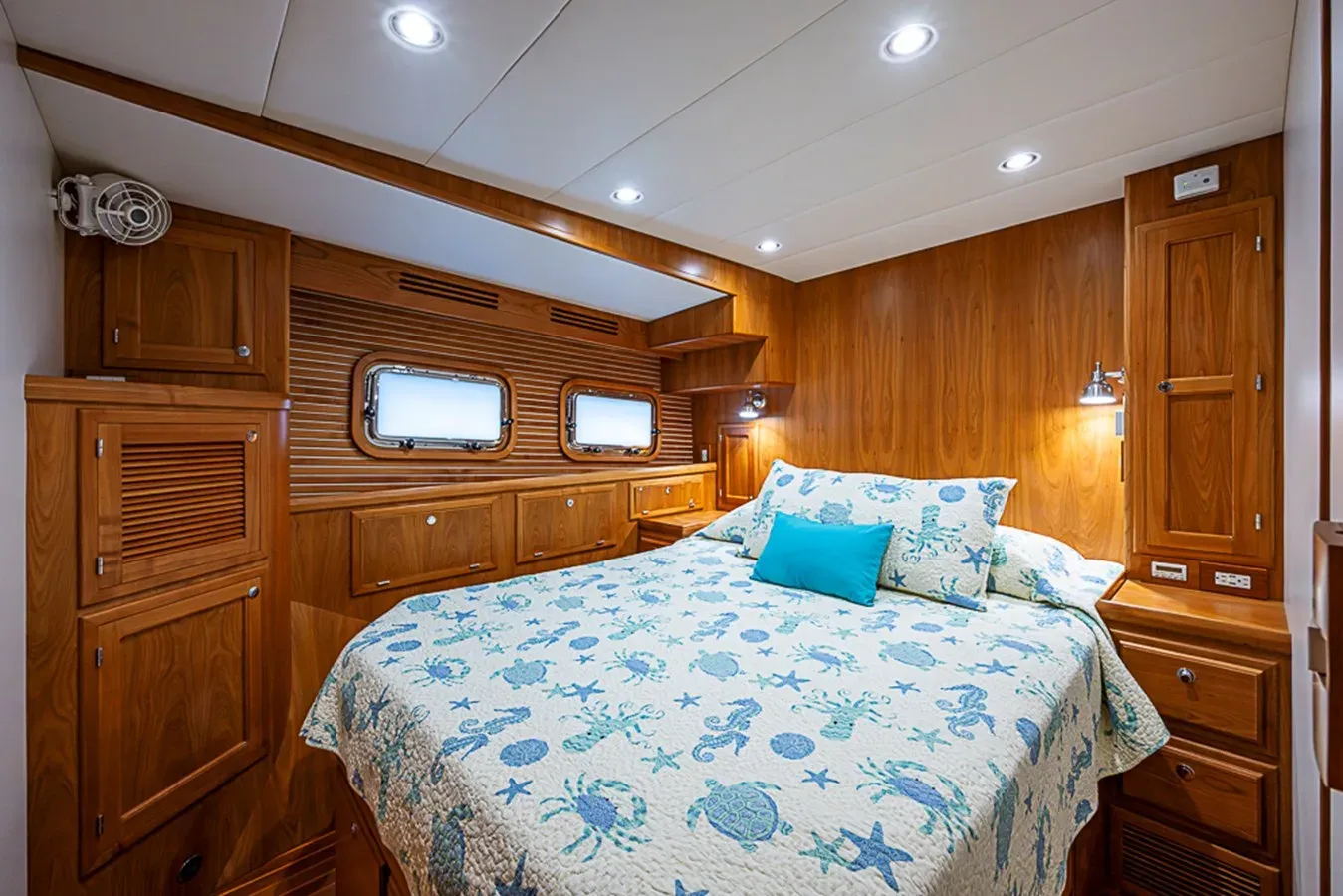 best yacht sales deals SEA HORSE 52