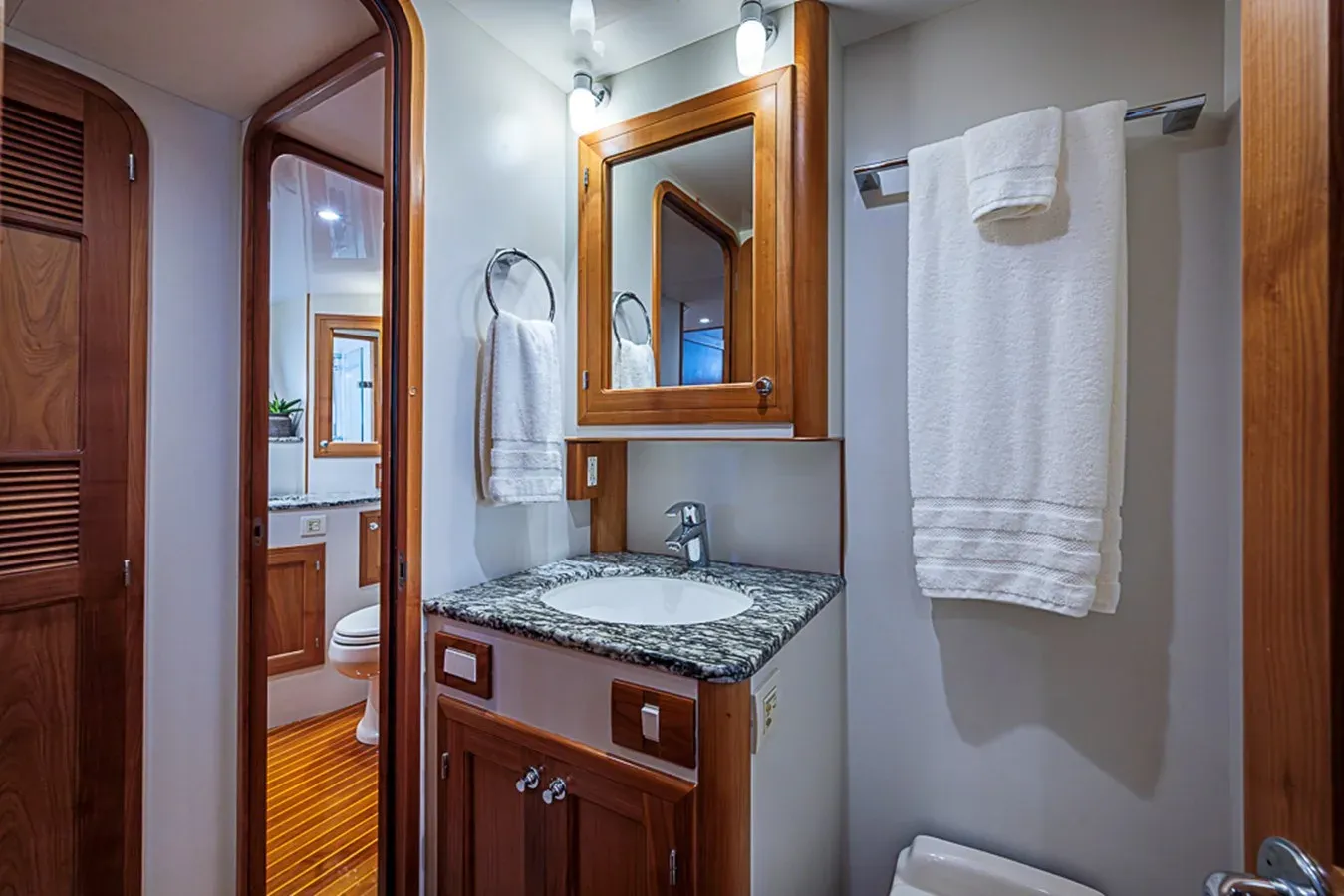 the best price on SEA HORSE 2016