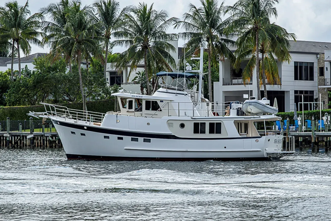 the best price on SEA HORSE