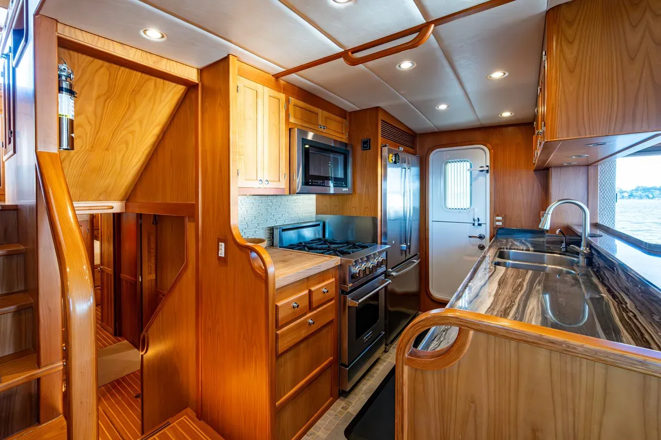 Buy a WIND KNOT 2015 at Shestakov Yacht Sales