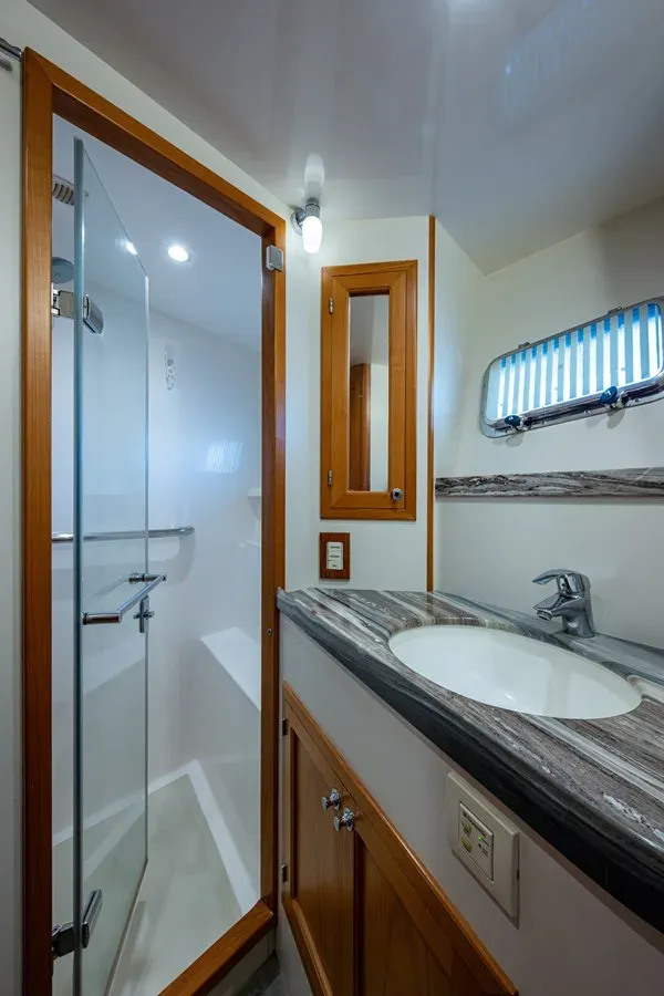 Buy a WIND KNOT 52 at Shestakov Yacht Sales