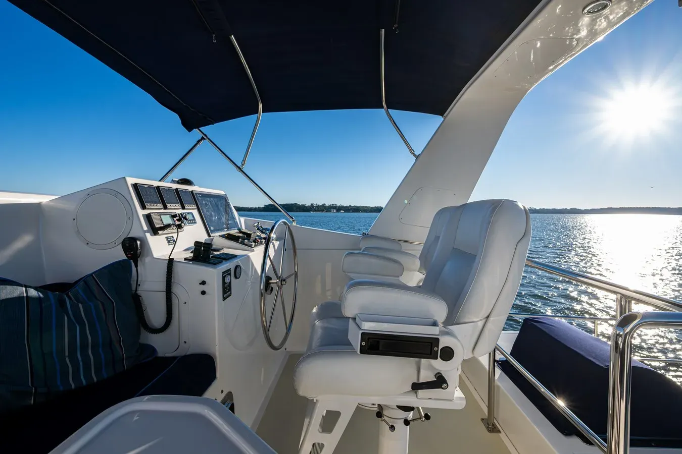 the best price on WIND KNOT 52